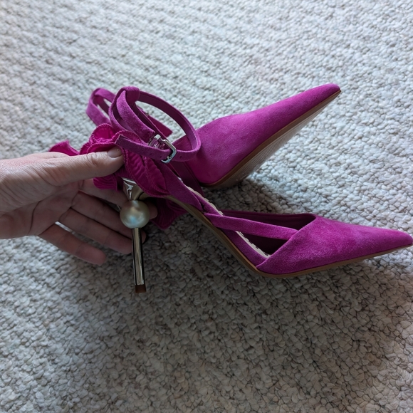 Gianni Bini Fuchsia Heels with Floral Accent - Picture 6 of 8